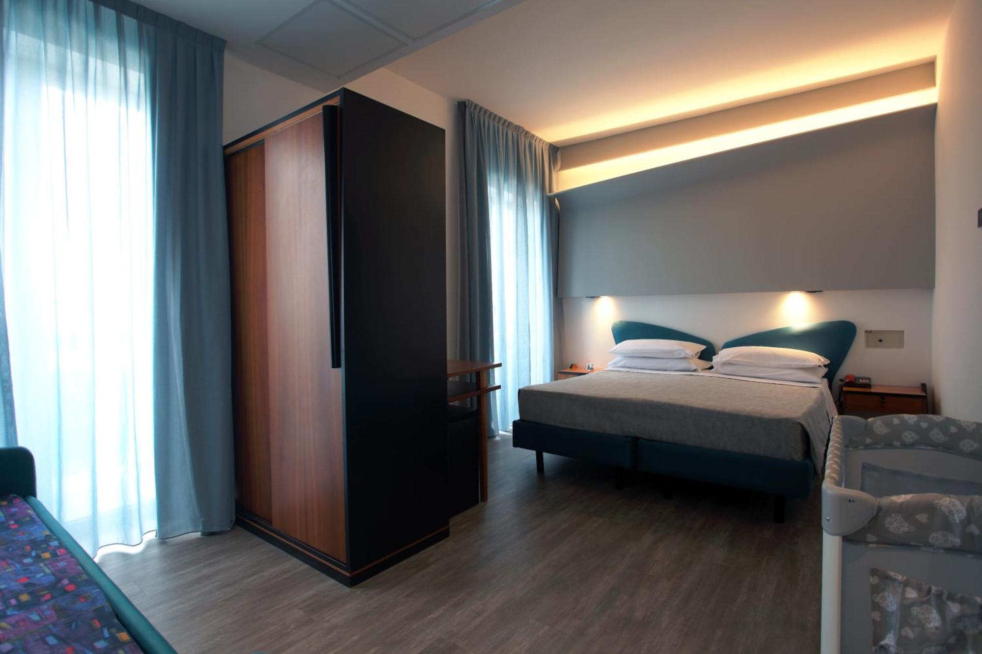 Hotel Ali D'Oro Rimini Kültér fotó