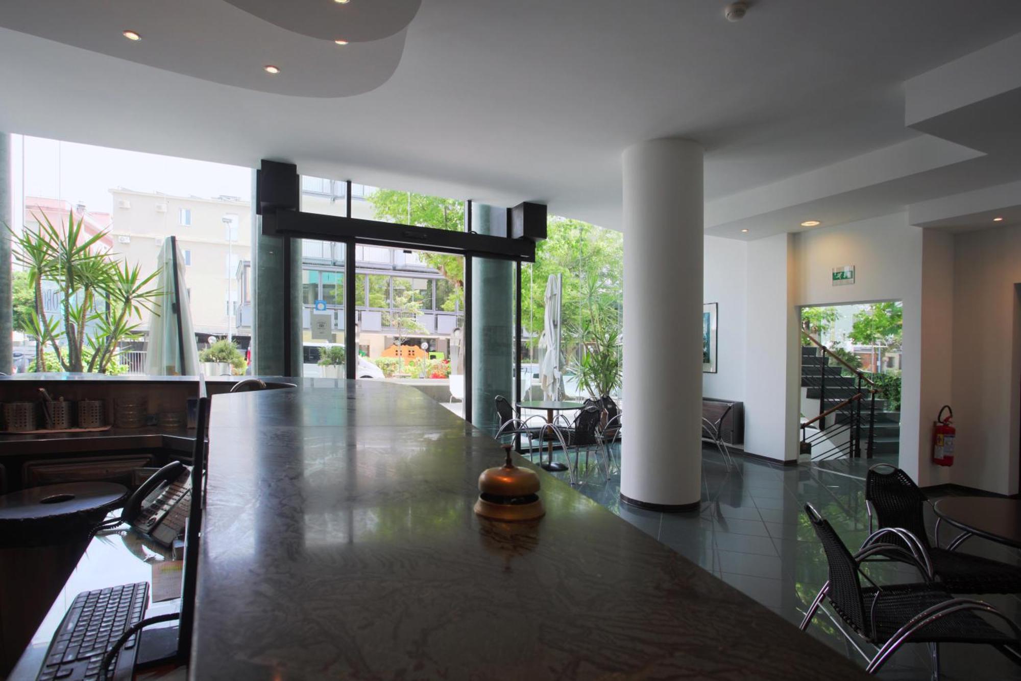 Hotel Ali D'Oro Rimini Kültér fotó