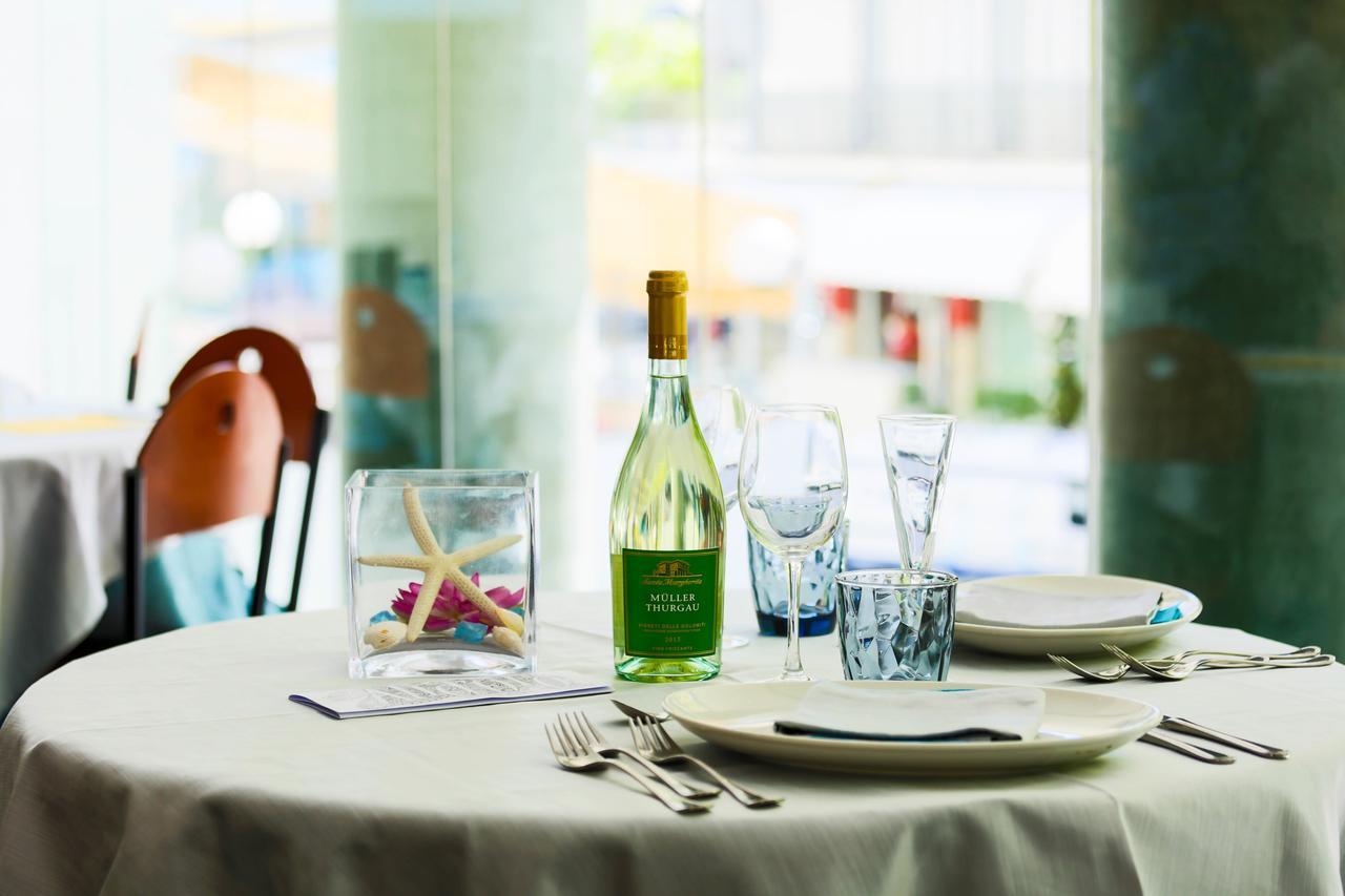 Hotel Ali D'Oro Rimini Kültér fotó